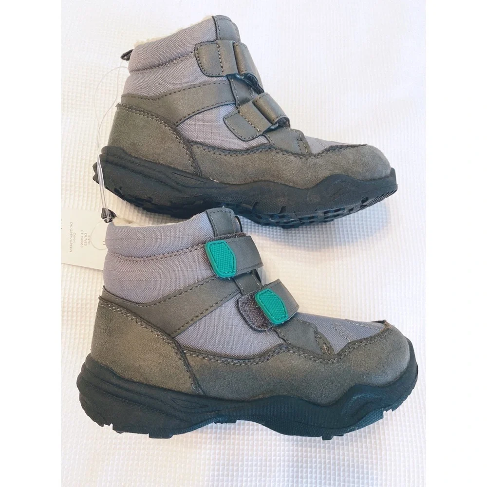 Carter’s kids Boots Dunes size 11 gray and green